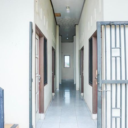 בנדר למפונג Hotel O Sukarame Near Universitas Islam Negeri Raden Intan Lampun Formerly Hotel Wisma Tri Handayani מראה חיצוני תמונה